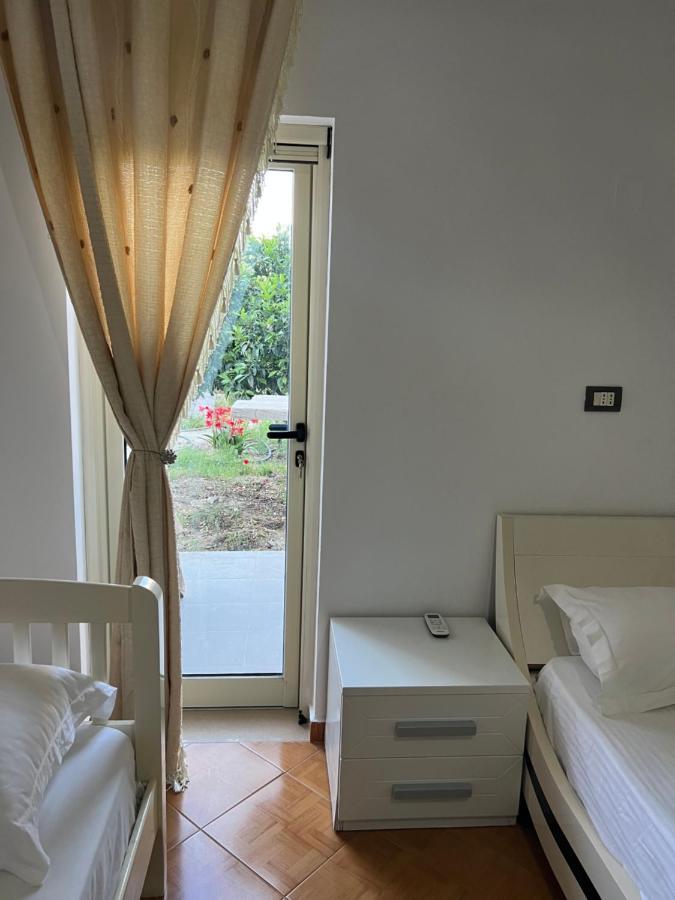 Rooms For Rent Habipi Vlorë Exteriér fotografie