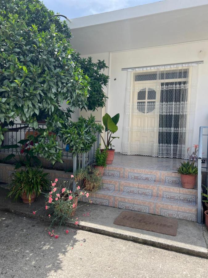 Rooms For Rent Habipi Vlorë Exteriér fotografie