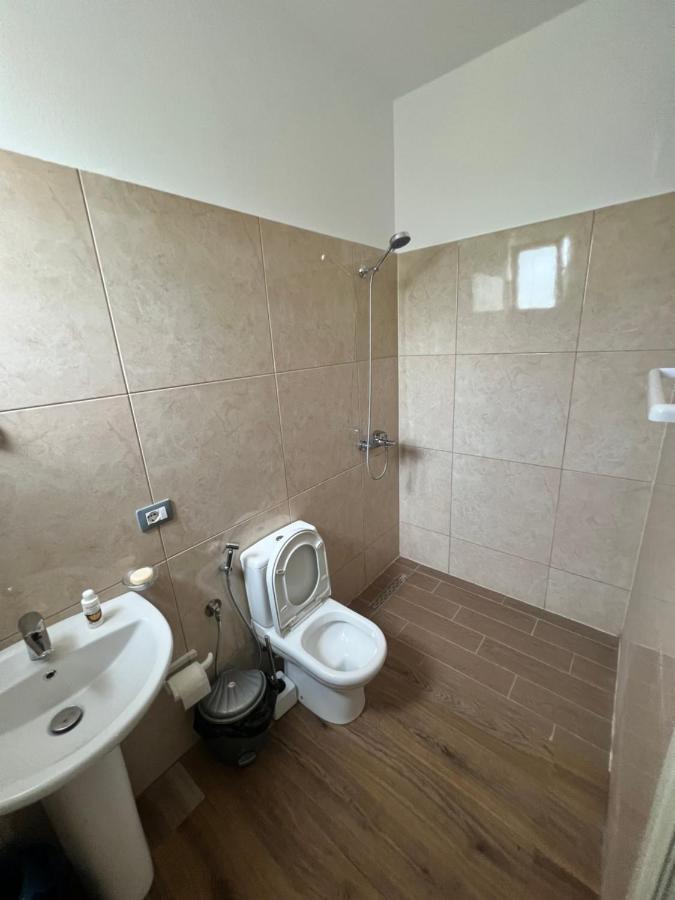 Rooms For Rent Habipi Vlorë Exteriér fotografie